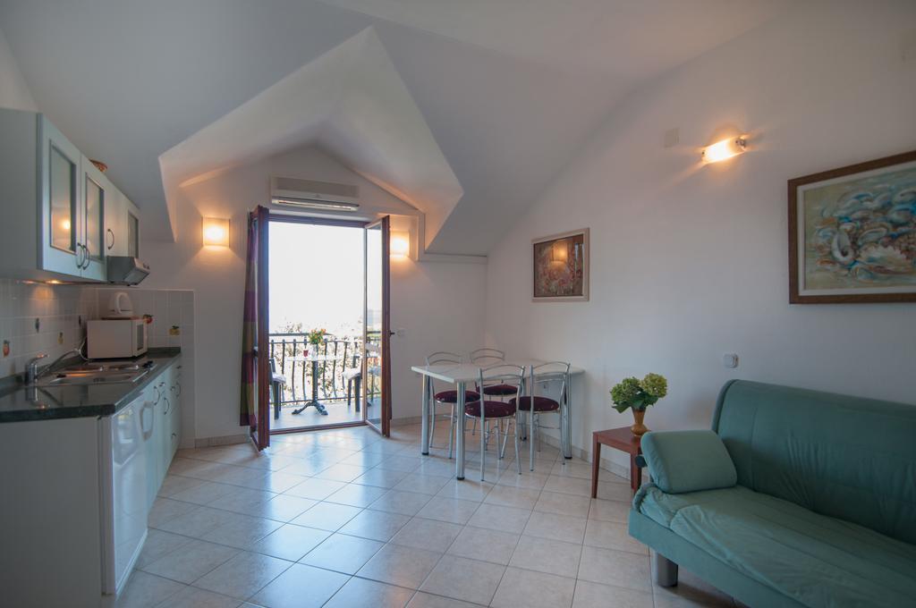 Apartments Raic Супетар Екстериор снимка
